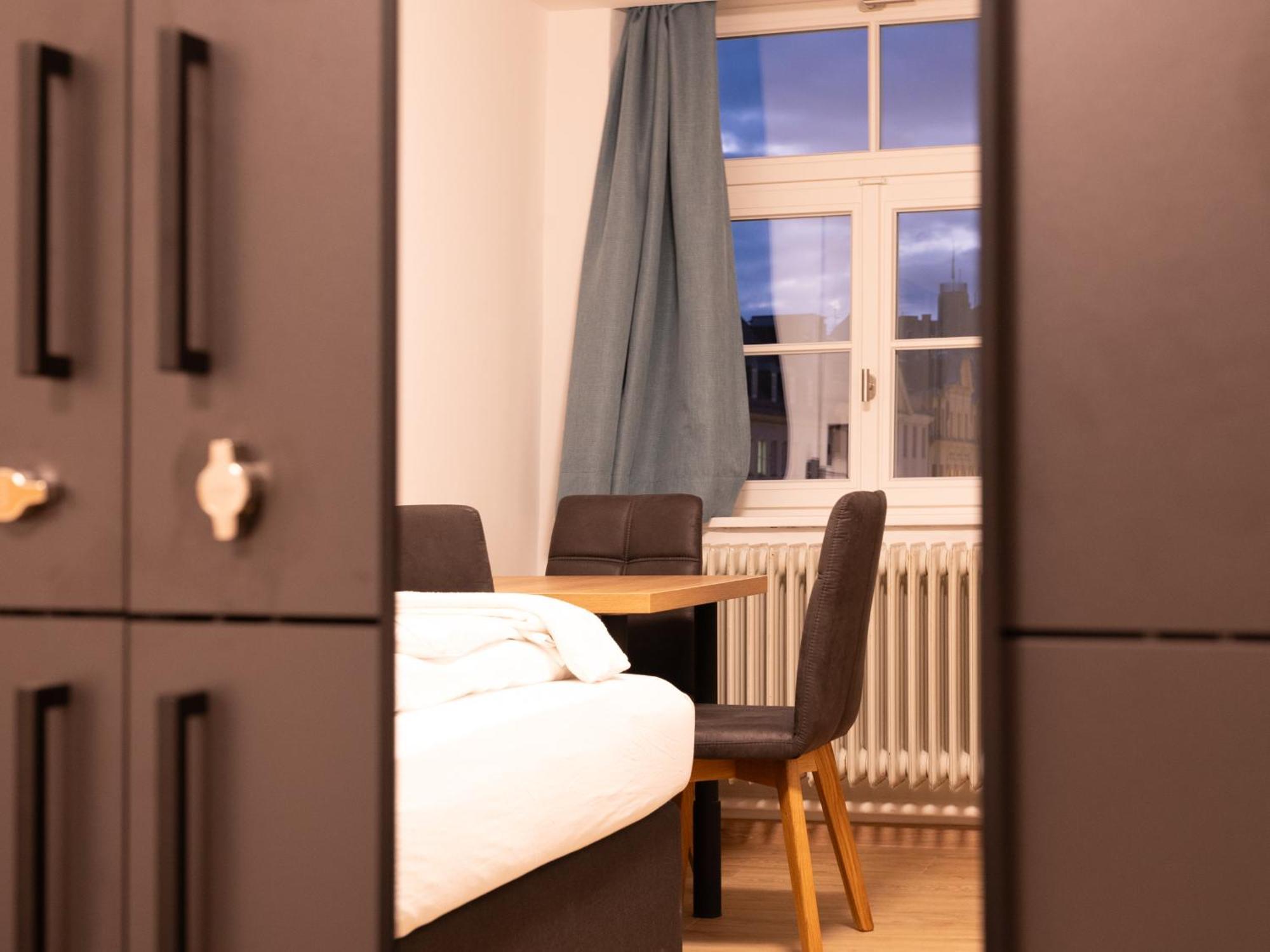Brauhaus-Hotel Koenig Von Flandern Augsburg Buitenkant foto