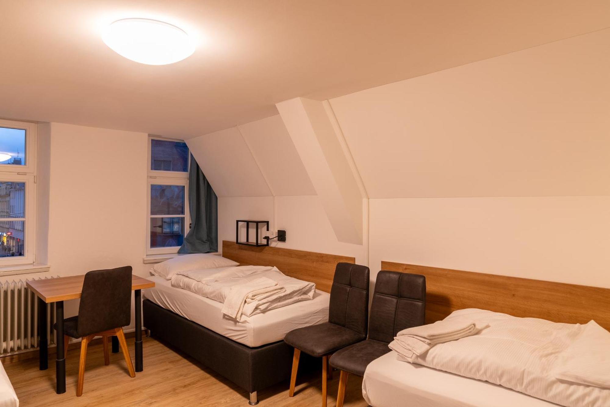 Brauhaus-Hotel Koenig Von Flandern Augsburg Buitenkant foto