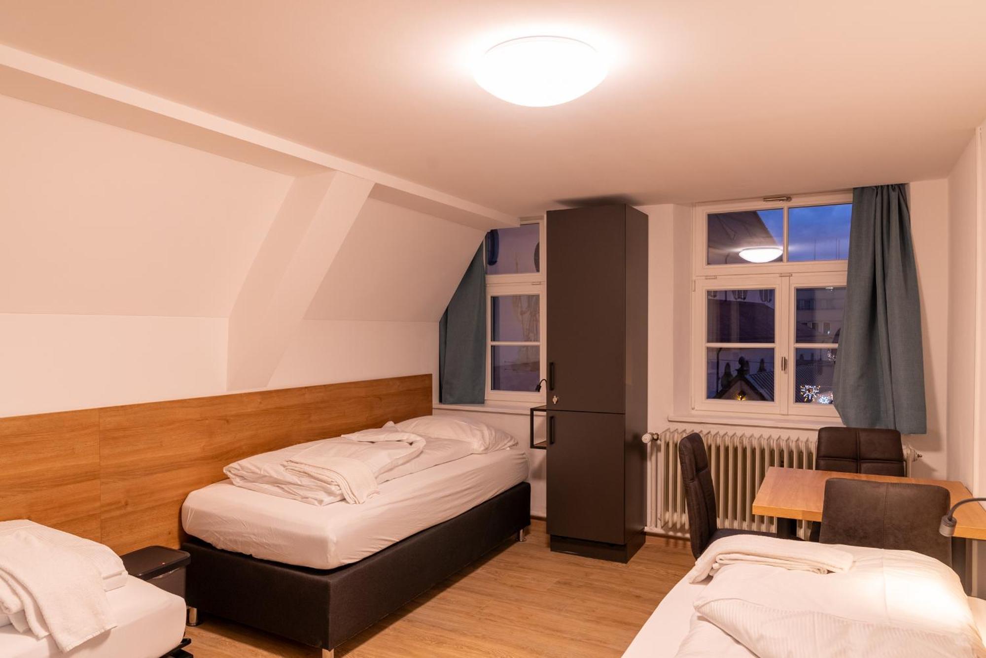 Brauhaus-Hotel Koenig Von Flandern Augsburg Buitenkant foto
